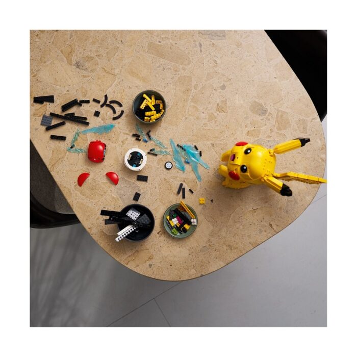 LEGO Pokemon Pikachu and Poke Ball για 18+ Ετών - Image 2